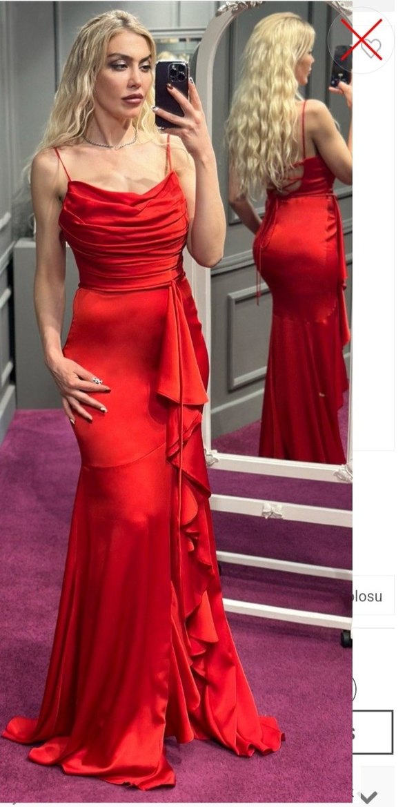 Parlak Kırmızı Sırt Detaylı Uzun Abiye - Görsel 3