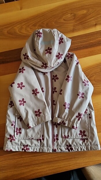ZARA YAĞMURLUK 3-4 YAŞ 104cm Çiçek desenli