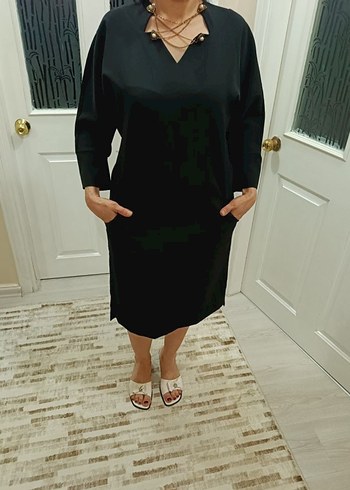 Siyah V Yakalı Uzun Kollu Drapeli Kalem Elbise - Görsel 5