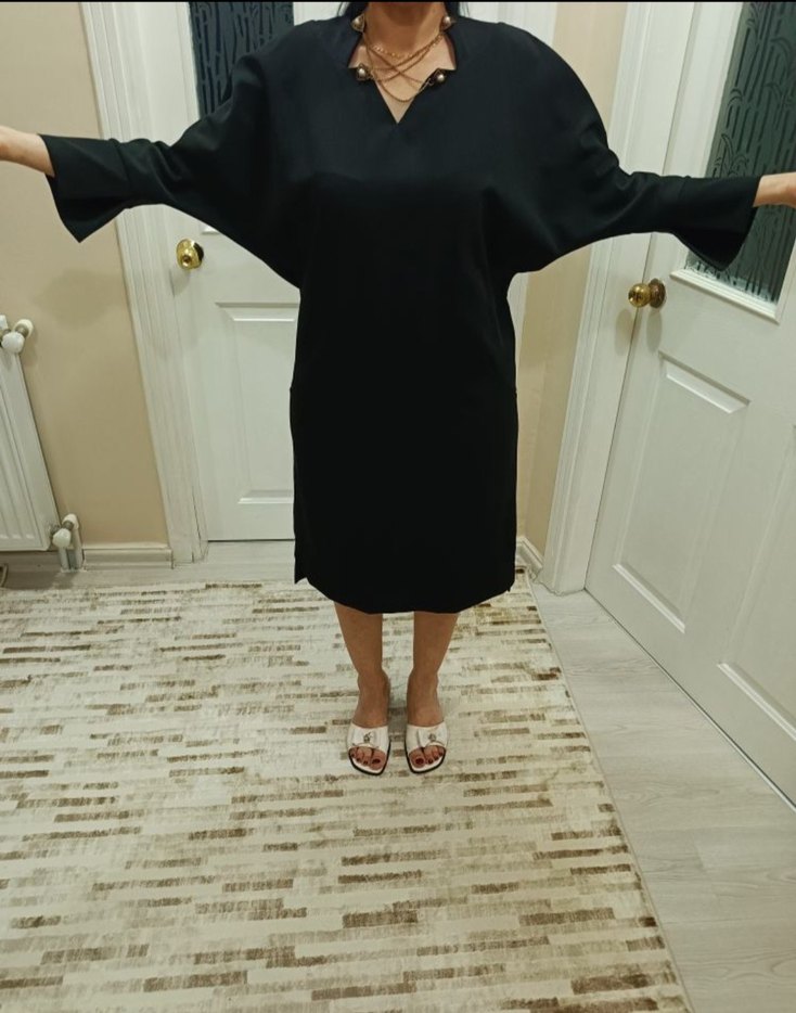 Siyah V Yakalı Uzun Kollu Drapeli Kalem Elbise - Görsel 3