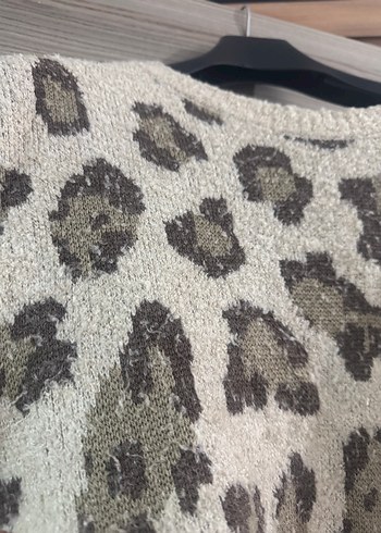 Leopar Desenli Gri Örgü Kadın Kazak - Görsel 5