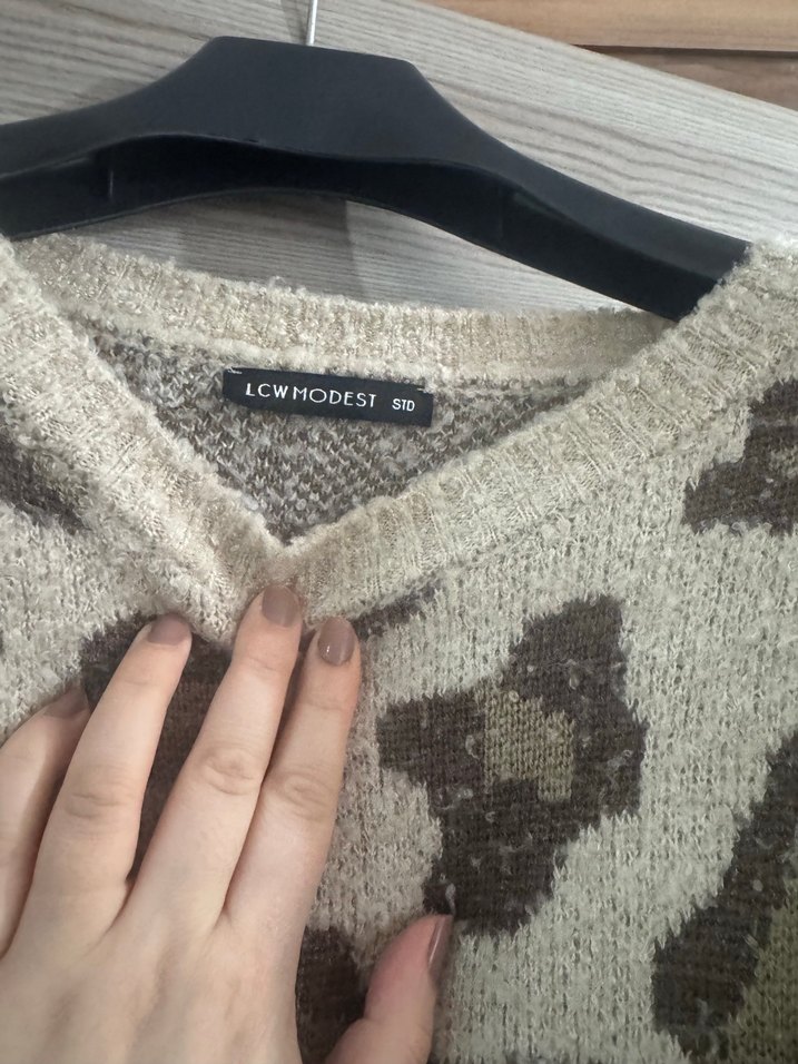 Leopar Desenli Gri Örgü Kadın Kazak - Görsel 2