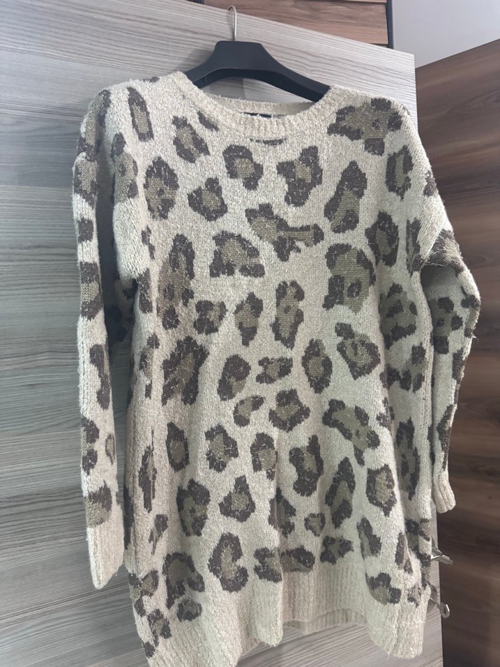 Leopar Desenli Gri Örgü Kadın Kazak - Görsel 3