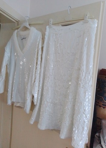 İpekyol pullu abiye ikili takım İpekyol kadını kendi olmak iste - Görsel 2