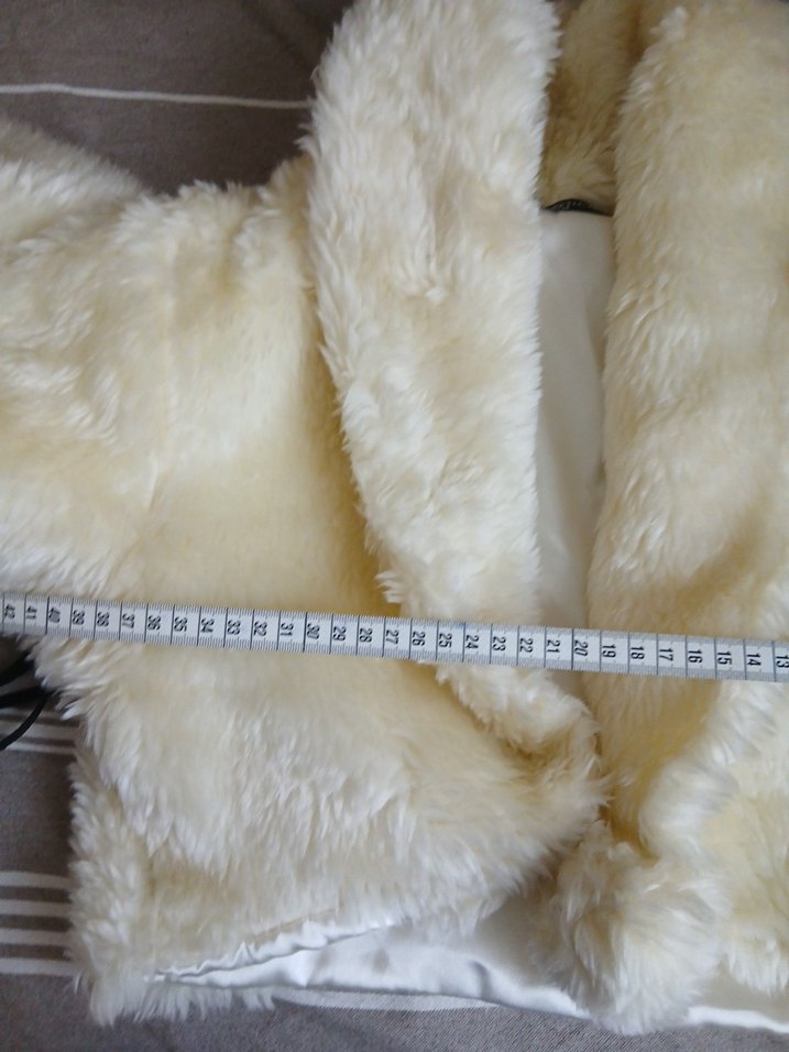 Kadın Beyaz Kürk Detaylı Midi Ceket - Görsel 4