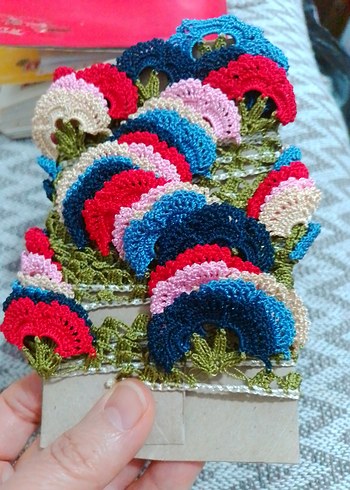 Renkli Fırfırlı Örgü Kadın Fular - Görsel 9