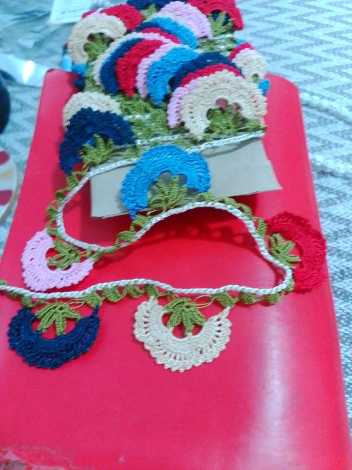 Renkli Fırfırlı Örgü Kadın Fular - Görsel 5