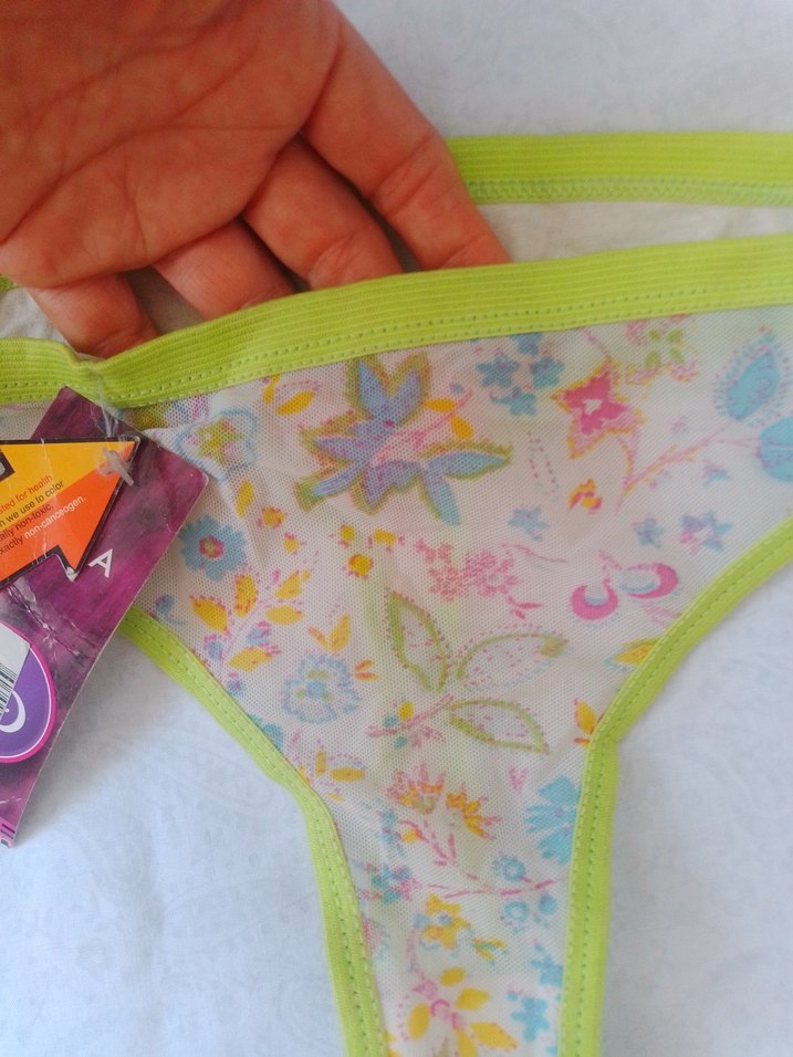 Desenli tül string Kadın Külot - Görsel 2