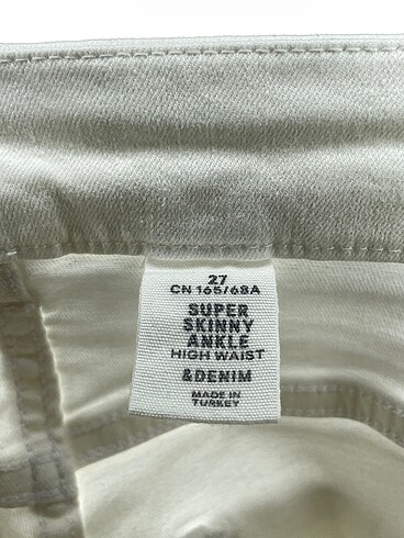 27 Beden beyaz Renk Diğer Jean / Kot %70 İndirimli.
