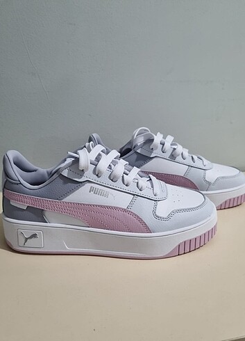 Puma Carina Street