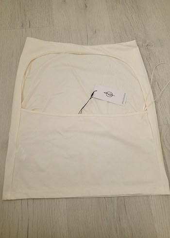 büstıyer sırt dekoltelı