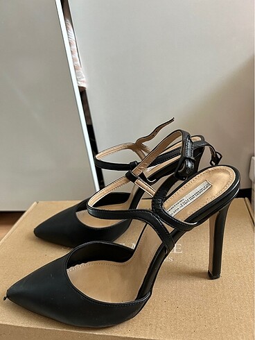 39 Beden Shoes&more siyah topuklu ayakkabı