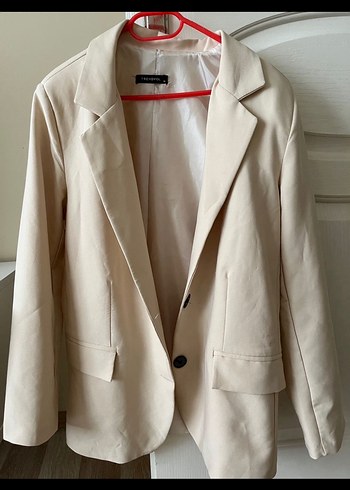 Trendyol & Milla Bej Blazer