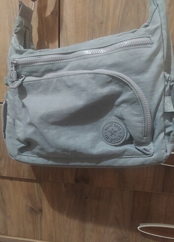 Orjinal smart bags çanta 1,2 kez kullandim. Sıfır ayarında orji