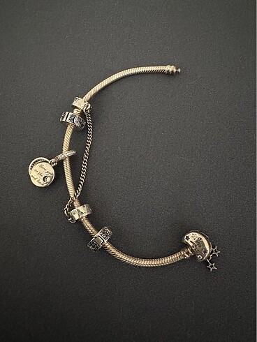 Pandora Pandora bilekli ve charm + Care kit