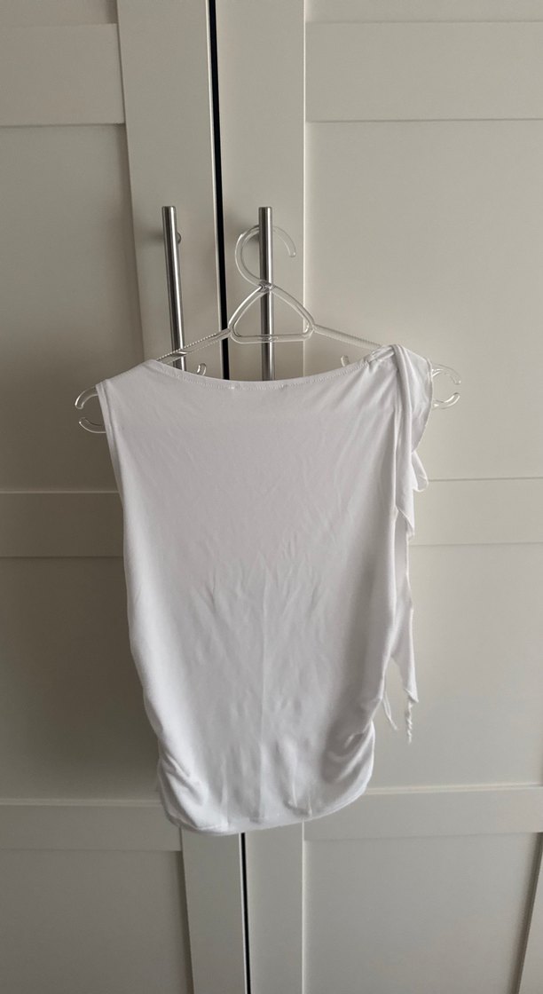 Beyaz Kolsuz Drapeli Halter Yaka Bluz - Görsel 3