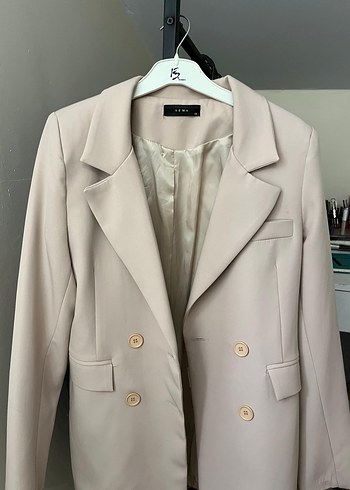 Bej Düğmeli Blazer Kadın Ceket