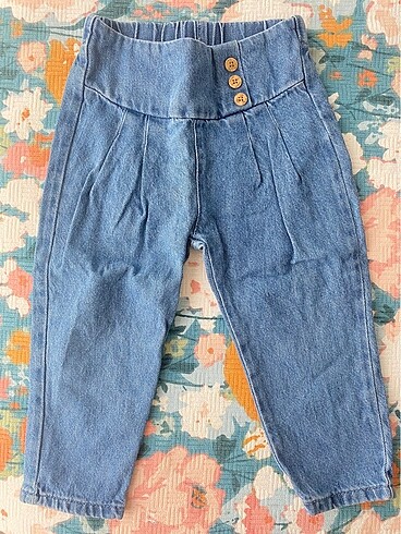 Mom kot pantalon