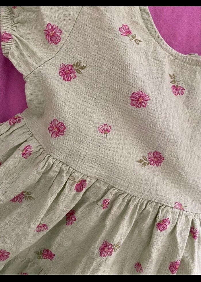 Sırt detaylı elbise - Görsel 3