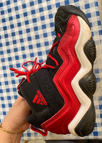 Kırmızı Bağcıklı Basketbol Ayakkabısı orjinal - Görsel 3