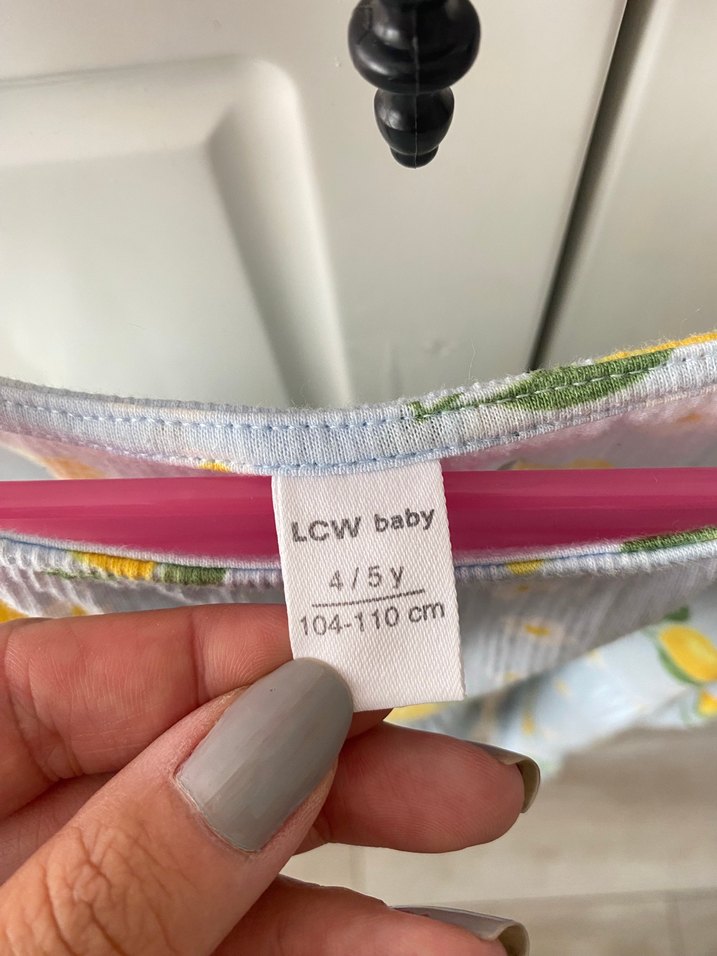 Sarı Baskılı Kolsuz Kız Elbisesi - Görsel 3