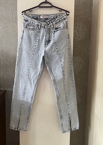 Zara Gri Bağlama Desenli Yırtmaçlı Kadın Jean