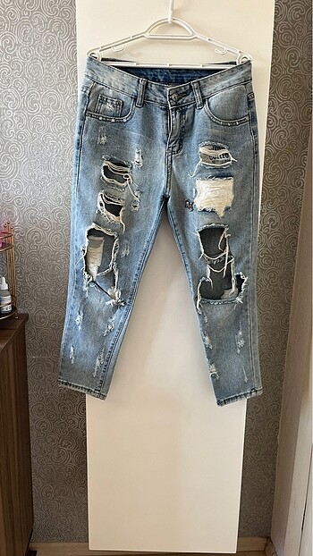 Yırtık jean