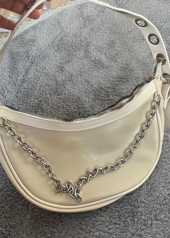 Zincir Detaylı Bej Deri Kadın Çanta - Görsel 3