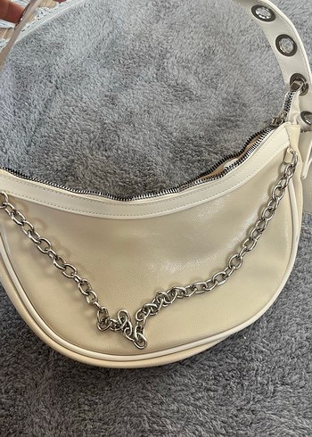 Zincir Detaylı Bej Deri Kadın Çanta - Görsel 4