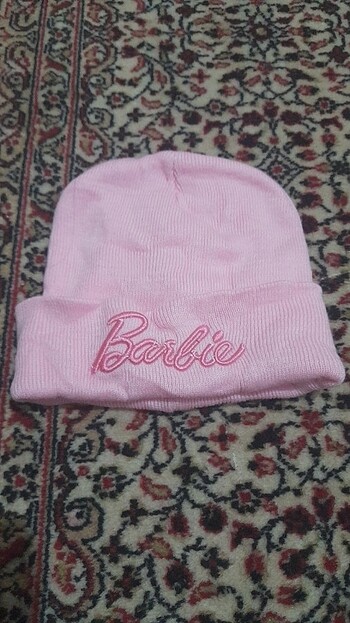 Barbie şapka