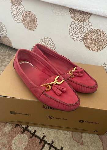 Diğer Pembe süet tokalı kadın babet