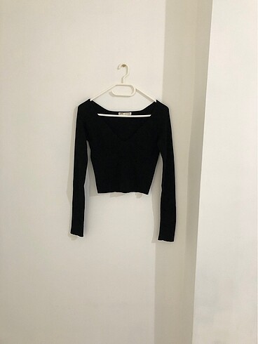 Pull&bear siyah v yaka crop