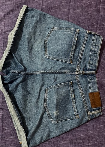 Kadın Mavi Yırtık Kot Şort - Görsel 4