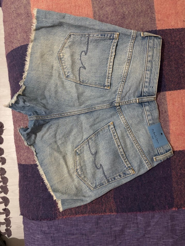 Kadın Gri Mavi Mini Denim Şort - Görsel 2