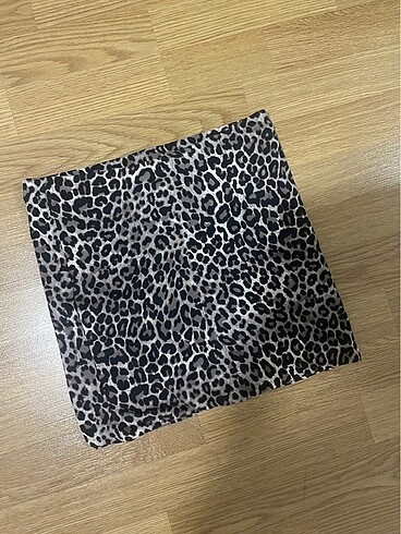 h&m leoparlı etek