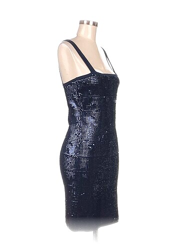BCBG Maxazria BCBG Maxazria Kısa Elbise %70 İndirimli.
