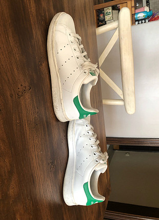 36 Beden Adidas marka Stan Smith model spor ayakkabı