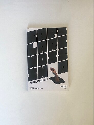 Kapıların Dışında Wolfgang Borchert Kitap