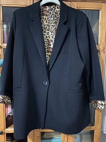 Leopar astarlı blazer ceket