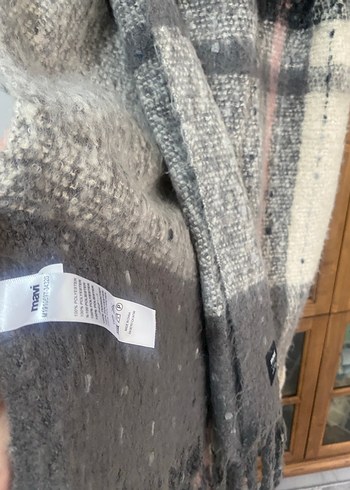 Gri Yün Kadın Püsküllü Şal - Görsel 3