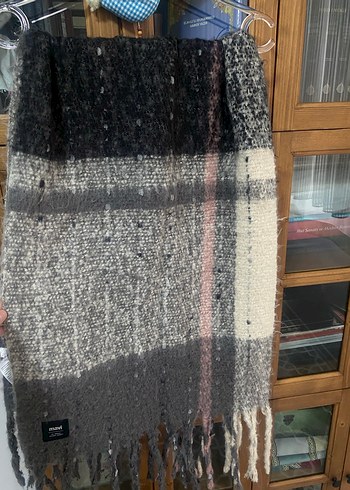 Gri Yün Kadın Püsküllü Şal - Görsel 4