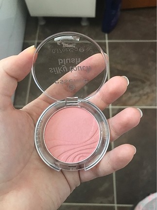 Essence allık
