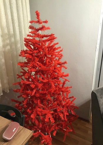 Canlı Kırmızı Yeni Yıl Ağacı - Görsel 5