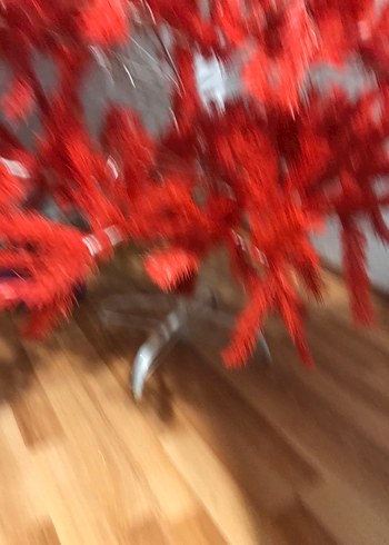 Canlı Kırmızı Yeni Yıl Ağacı - Görsel 6