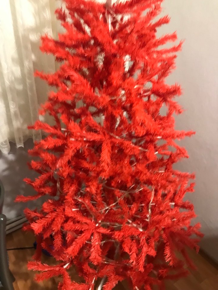 Canlı Kırmızı Yeni Yıl Ağacı - Görsel 3