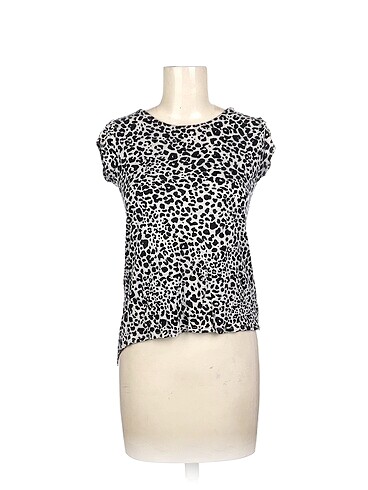 PreLoved T-shirt %70 İndirimli.