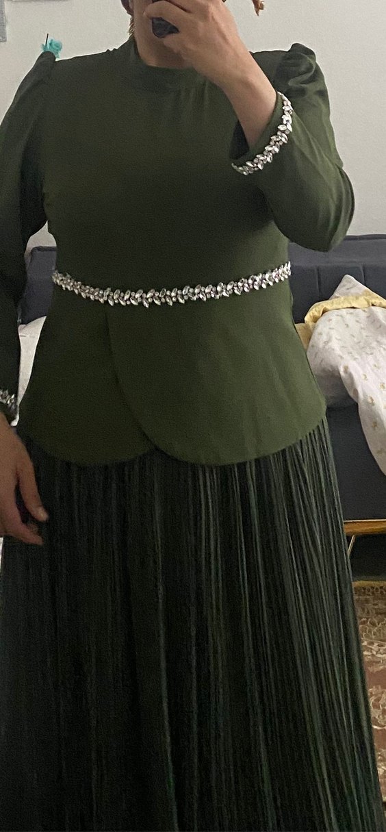 Koyu Haki eteği Pileli Kadın tesettür elbise - Görsel 2