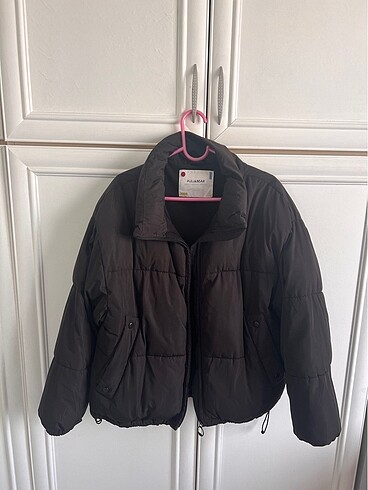 Pull And Bear Siyah Şişme Mont