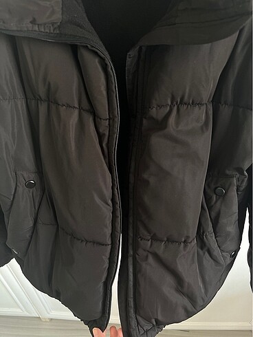 m Beden siyah Renk Pull And Bear Siyah Şişme Mont