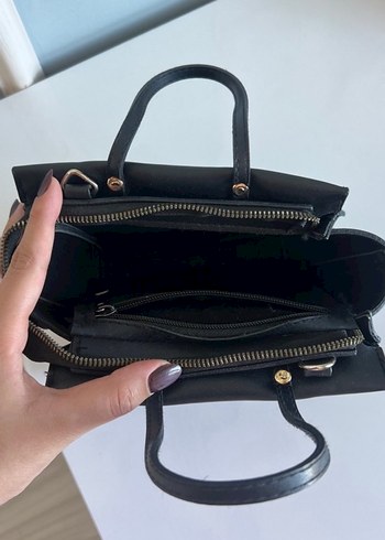 Zara Siyah Deri Kadın Çanta Tokalı